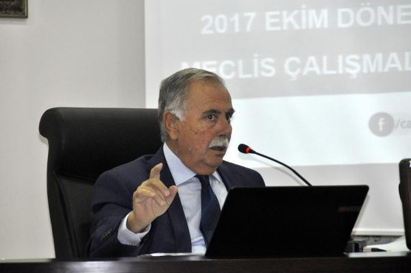 CHP'li başkanın iğrençliğine bakın! Herkesin önünde kadın üyeye... - Resim: 2