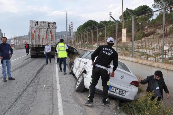 Kontrolden çıkan kamyon 7 otomobili biçti! - Resim: 2