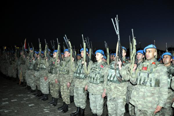 Düşmana korku salan görüntü! 180 komando böyle gitti - Resim: 2