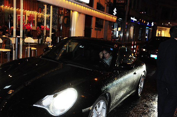 Nazlı Çelik'in plakasında dikkat çeken detay! - Resim: 3