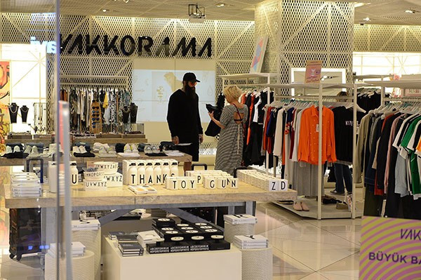 İçerde'nin Yeşim'i Gözde Kansu dudak dudağa yakalandı - Resim: 4