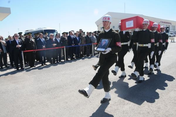 Şehit uzman çavuşu arkadaşları böyle uğurladı - Resim: 1