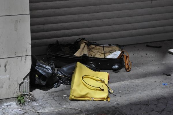 Gören telefona sarıldı saniyeler sonra patladı - Resim: 4