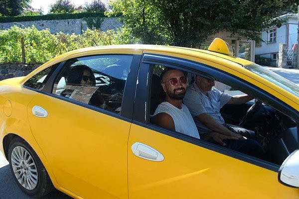 Asena Atalay ilginç tarzı ile dikkat çekiyor - Resim: 4