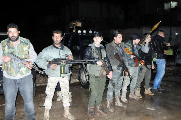 Sınırda son durum! Ellerinde Türk bayrağı ve tekbirlerle geldiler - Resim: 4