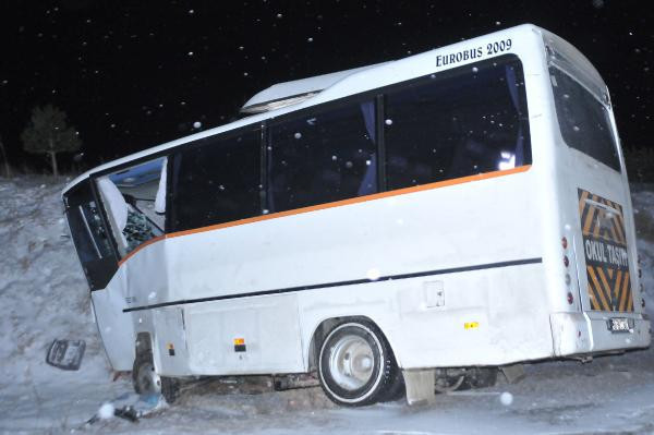 Küçük kız camdan fırladı feci şekilde can verdi! - Resim: 1