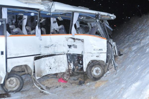 Küçük kız camdan fırladı feci şekilde can verdi! - Resim: 2