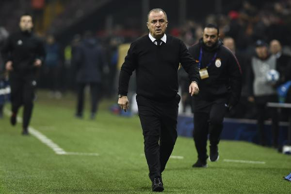 Fatih Terim'i sinirlendiren olay! Küplere bindi üzerine yürüdü - Resim: 3