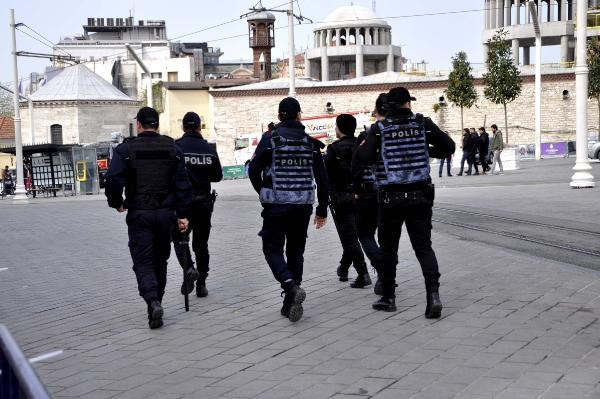 Gerginlik tırmanıyor! Taksim'de CHP'lilere polis engeli - Resim: 3