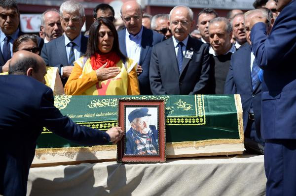 Kılıçdaroğlu'nun acı kaybı! Tabutu böyle omuzladı - Resim: 2