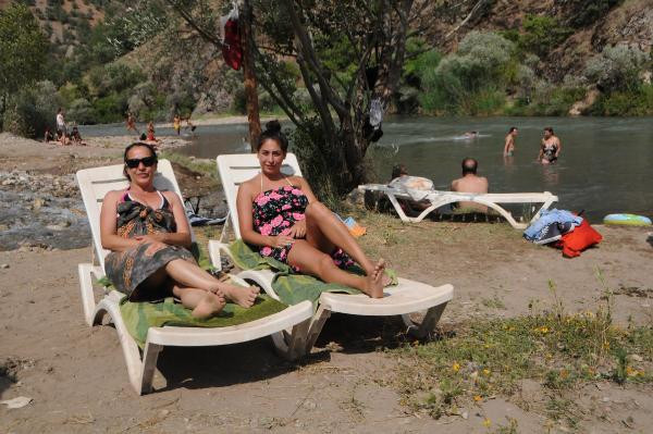 Burası ne Akdeniz ne Ege! Avrupa ve Türkiye'den turist akıyor - Resim: 3