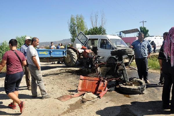 Tarım işçilerini taşıyan iki araç çarpıştı: Çok sayıda yaralı var! - Resim: 3