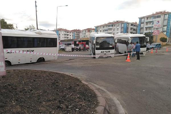 Ne olduğunu kimse anlamadı: Minibüsler yola saplandı! - Resim: 2
