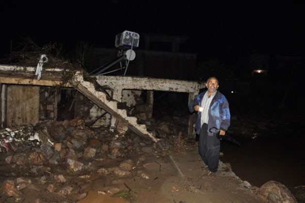 Patlayan su bendi can aldı - Resim: 4