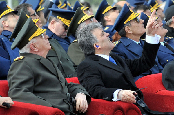 F-16 Solotürk göklerde - Resim: 1