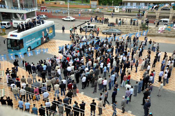 Kurtulmuş'u dinlemeye 150 kişi geldi - Resim: 1