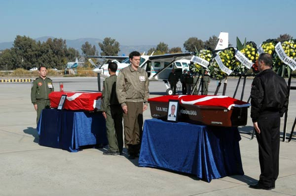 Şehit pilotlar son kez uçtular! - Resim: 1