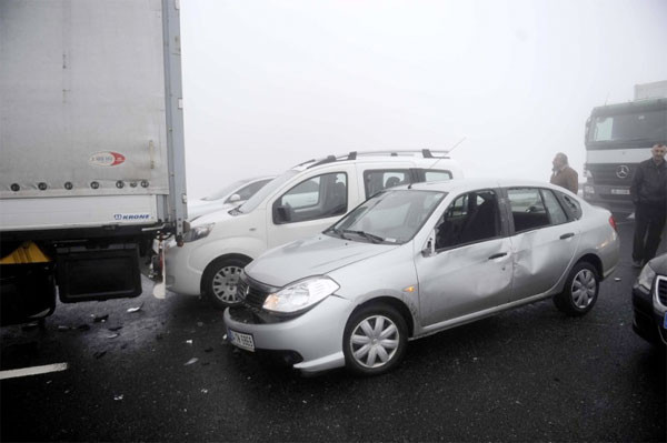 20 araç birbirine girdi - Resim: 3