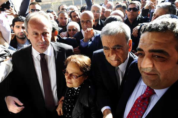 Tarihi dava olaylı başladı - Resim: 3