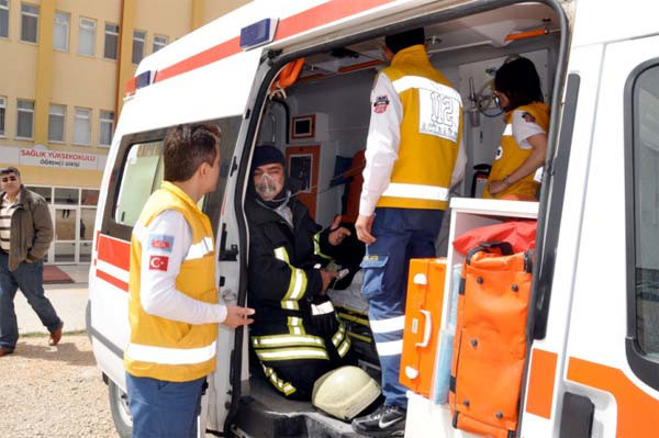 Üniversitede korkutan yangın - Resim: 4