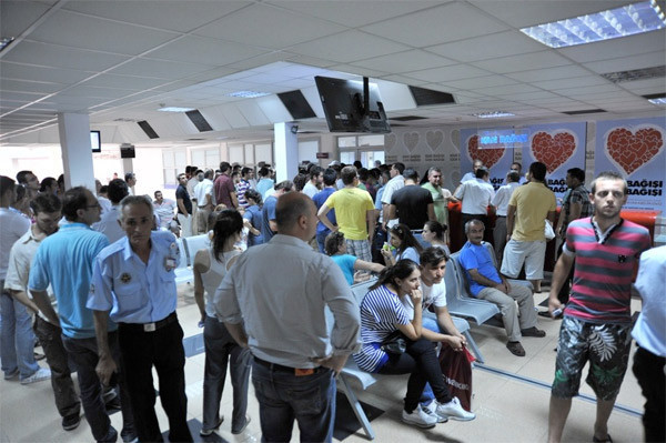 İzmirliler kan vermeye koştu - Resim: 3