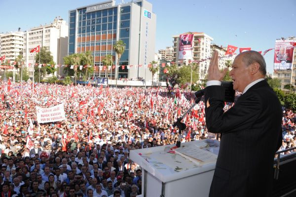 MHP'den Adana'da püskevitli miting - Resim: 1