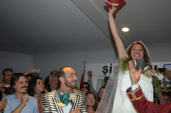 Gezi'nin çılgın aşıkları böyle evlendi - Resim: 3
