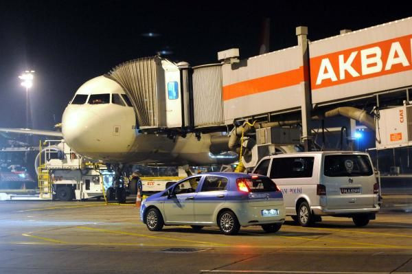 Atatürk Havalimanı'nda bomba alarmı - Resim: 3