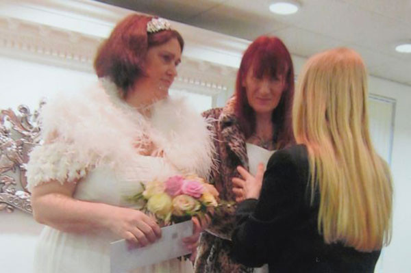 Kadın oldu, eski karısıyla eşcinsel evlilik yaptı - Resim: 3