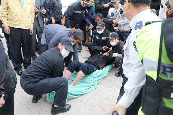 459 kişi taşıyan yolcu gemisi battı - Resim: 3