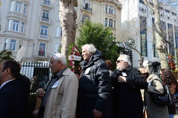Usta yazar Yaşar Kemal son yolculuğuna uğurlandı - Resim: 4