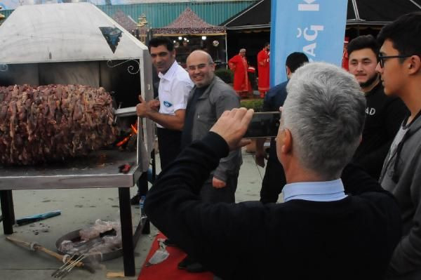650 kiloluk cağ kebabı ile rekor kırdılar - Resim: 4