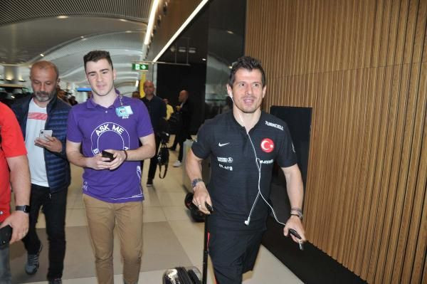 Emre Belözoğlu'ndan kendisine fırça uzatıp özür dileyen kişi için ilk yorum - Resim: 4