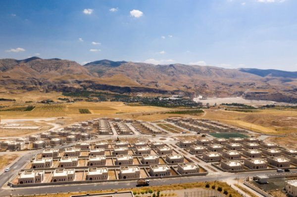 Suriye operasyonu sonrası 1 milyon mülteciye evler yapılacak - Resim: 1