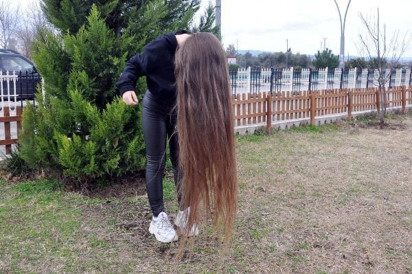 Nazar'ın saçlarını hiç kesmediler boyuna ulaştı! Osmaniye'nin Rapunzel'i - Resim: 4