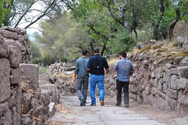 Manisa'da bulunan 2 bin yıllık tarihi yol uzunluğuyla şaşırttı - Resim: 2