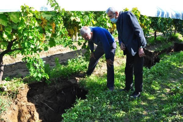 Manisa'yı tedirgin eden görüntüler! Fay hattında 3 metrelik dev yarıklar oluştu - Resim: 3