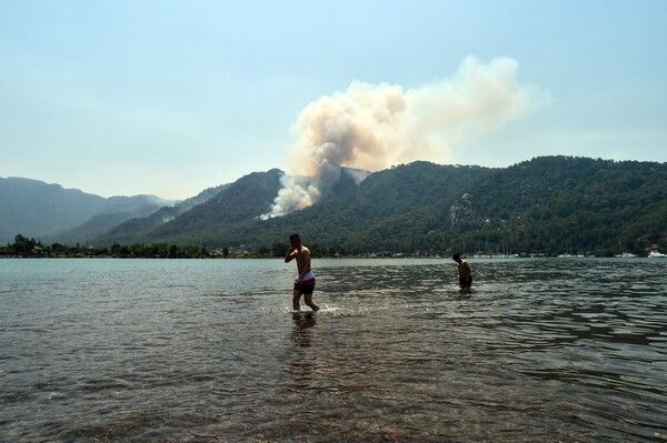 Muğla Marmaris alev alev yandı! Acı kareler yürek yaktı: Üzgünlüğümüz katlanarak devam ediyor - Resim: 2
