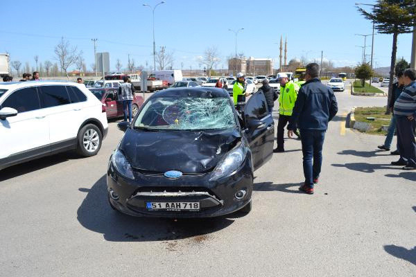 Çarptığı kadın ağır yaralandı sürücü otomobili için gözyaşı döktü - Resim: 0