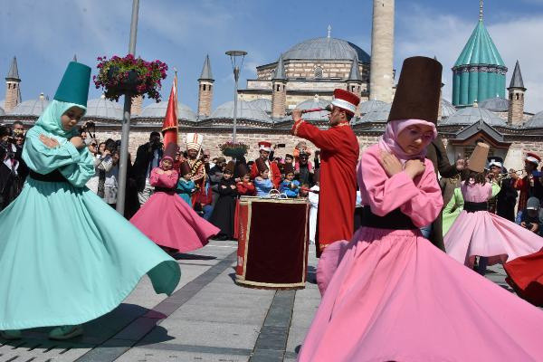 Mevlana'nın Konya'ya göç edişinin yıldönümü! 22. kuşak torunu katıldı - Resim: 0