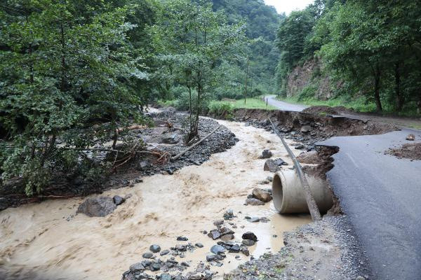 Süleyman Soylu, Trabzon'daki sel felaketinden acı haberi verdi - Resim: 1