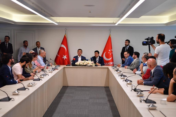 Ekrem İmamoğlu, Saadet Partisi'ni ziyaret etti - Resim: 0