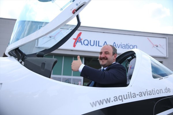 Bakan Mustafa Varank'tan 'uçak fabrikası' müjdesi O firma Türkiye'de kurmayı planlıyor - Resim: 1