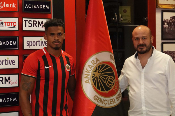 Gençlerbirliği orta sahasını Brezilya'lı Fabricio Baiano ile güçlendirdi - Resim: 0