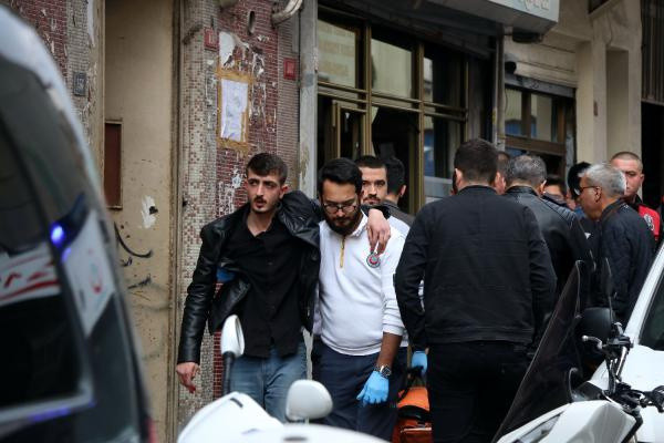 Beyoğlu'nda internet kafe tarandı! Çok sayıda yaralı var - Resim: 2