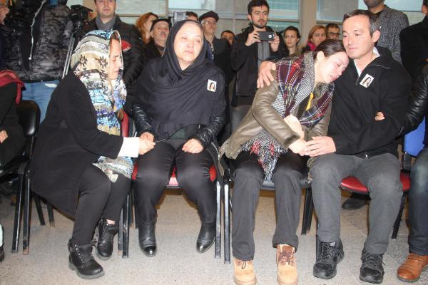 Ceren Özdemir'in anne ve babası yıkıldı! Cinayeti gören ablası Gizem şokta - Resim: 1