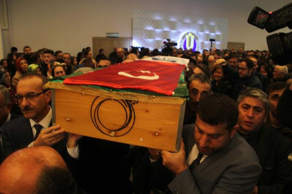 Ceren Özdemir'in anne ve babası yıkıldı! Cinayeti gören ablası Gizem şokta - Resim: 0