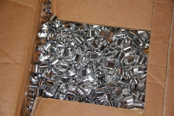 Arnavutköy'deki sahte parfüm operasyonu kamerada - Resim: 1