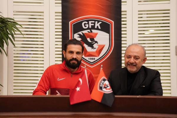 Gaziantep FK'da iki futbolcunun sözleşmesi uzatıldı - Resim: 0
