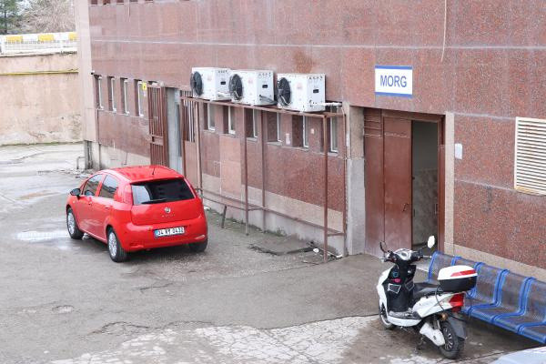 Diyarbakır'da bıçakla yaralayıp, ağzını toprakla doldurarak boğdu - Resim: 0